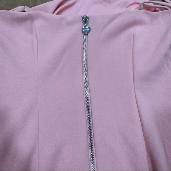 Betsey Johnson Tank Dress w/Flounce
Peach Size 2 Heart Zip Detail - Picture 9 of 10